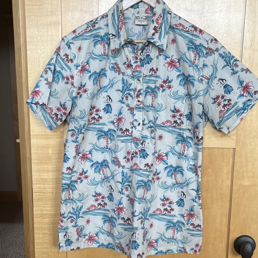 Go Barefoot Vintage Women's L Short Sleeve Floral Hawaiian Button-Up Shirt